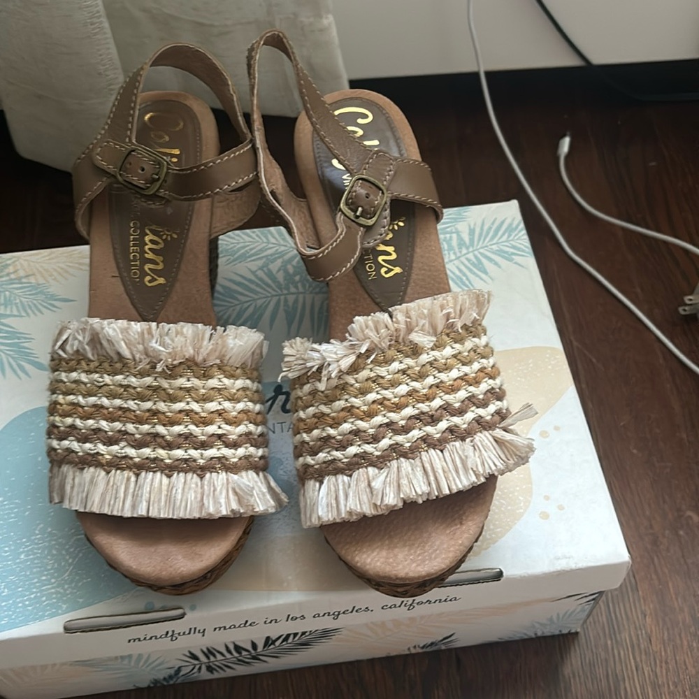 Adorable raffia, leather and woven wedges